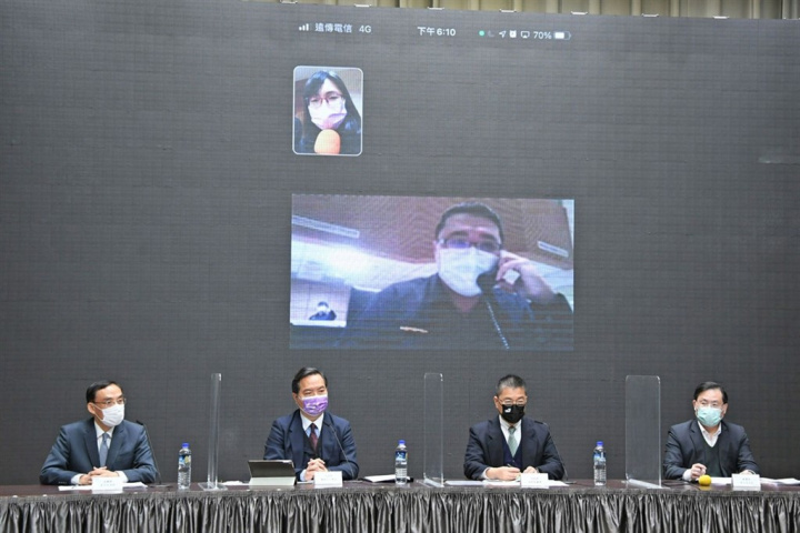 From left: Minister of Justice Tsai Ching-hsiang, Executive Yuan spokesperson Lo Ping-cheng, Minister of the Interior Hsu Kuo-yung and Vice Minister of Economic Affairs Lin Chuan-neng brief reporters after a Cabinet-level public safety meeting Tuesday. Photo courtesy of Executive Yuan