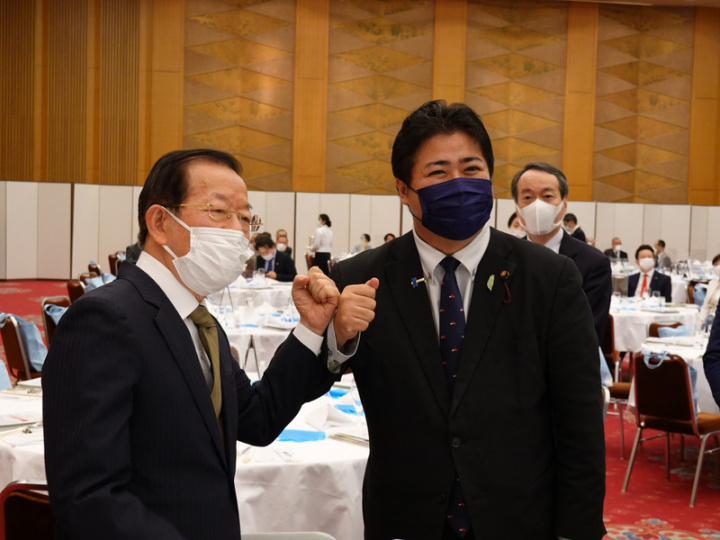 第7屆台日交流高峰會12日在日本兵庫縣神戶市登場，前美國駐沖繩陸戰隊外交政策部次長艾德瑞吉（Robert D. Eldridge）進行專題演講表示，日本不管是制定「日台關係法」或「日台交流基本法」，最重要的是要儘速制定，以防中共犯台時能迅速因應。