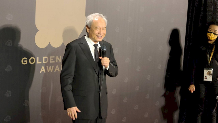 第58屆金馬獎星光大道27日傍晚在台北展開，金馬執委會主席李安現身紅毯