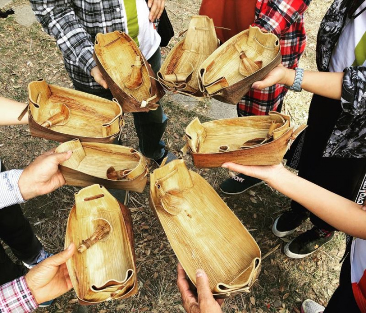 「米麻岸工作室」將和民眾分享工藝創作與日常文化的擴大及延續，將帶來「檳榔鞘餐盒組」的手作體驗課程