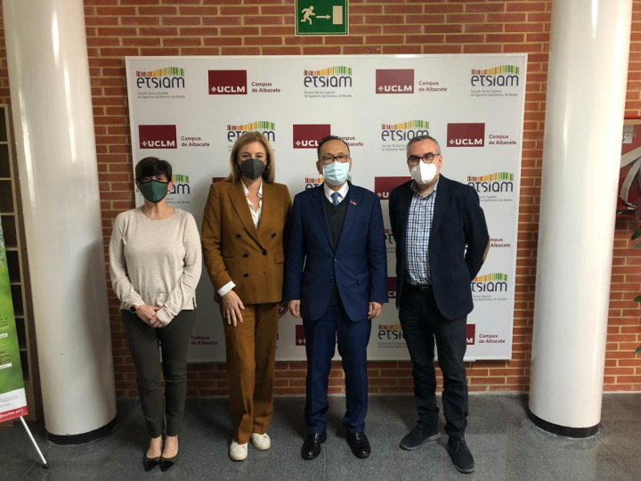 劉德立應邀赴西班牙卡斯提亞拉曼查大學阿爾巴塞特(Albacete)校區演講