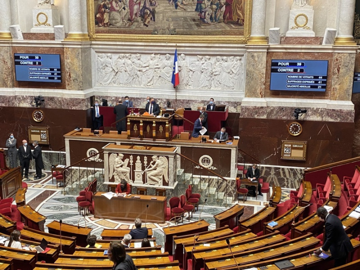 法國國民議會29日以39票贊成、2票反對通過「台灣參與國際組織工作與多邊合作論壇」決議案，代表政府出席的外交部國務員勒莫因重申支持台灣參與國際。