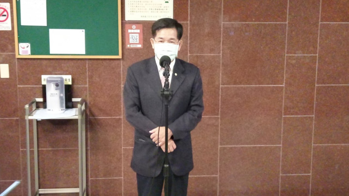 教育部長潘文忠說明以英文檢測取代升學考試英文考科的可能性