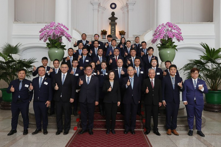 總統與國際青年商會中華民國總會第69屆重要幹部合影