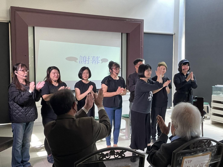 改編自李喬原著 讀劇《阿爸个新被》