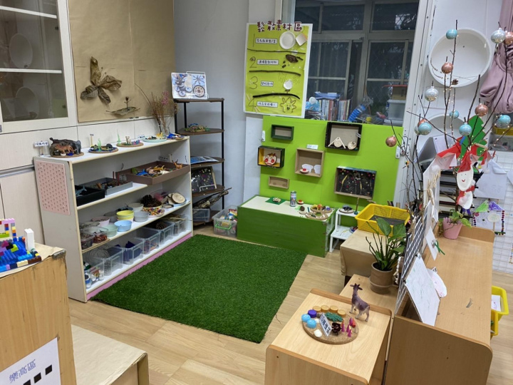 鬆散素材區，結合在地環境特色，將自然素材帶入應用於學習中