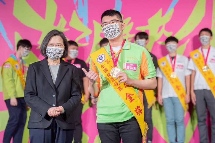 總統出席「第51屆全國技能競賽—金、銀、銅牌選手大會師活動」