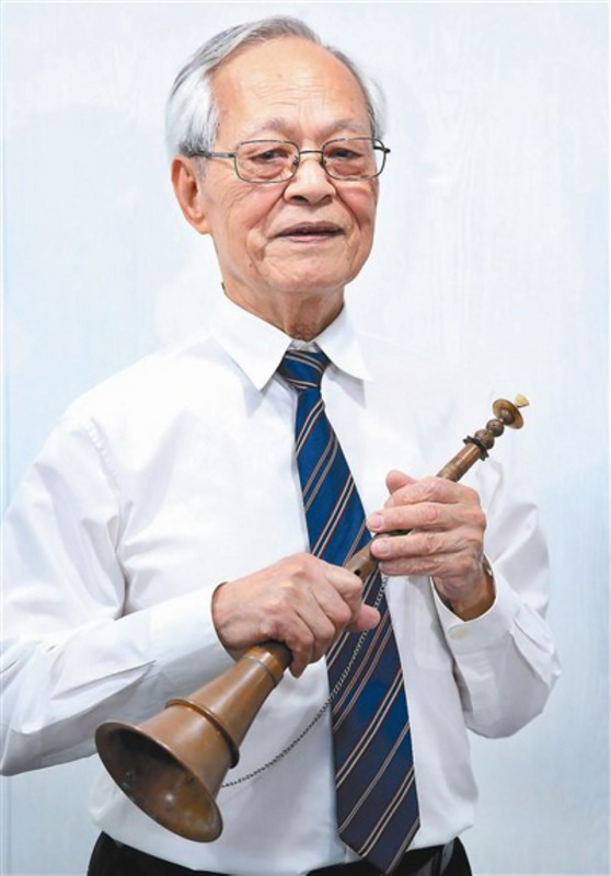 第22屆國家文藝獎得主8日揭曉，音樂類獲獎者邱火榮一輩子都在北管這條路上演出與傳習，現在也繼續在文化部文資局教學，要將北管藝術傳承下去。（國藝會提供） 