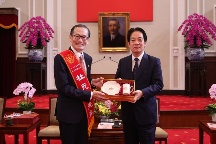 副總統與110年全國好人好事代表暨中華民國表揚好人好事運動協會幹部合影