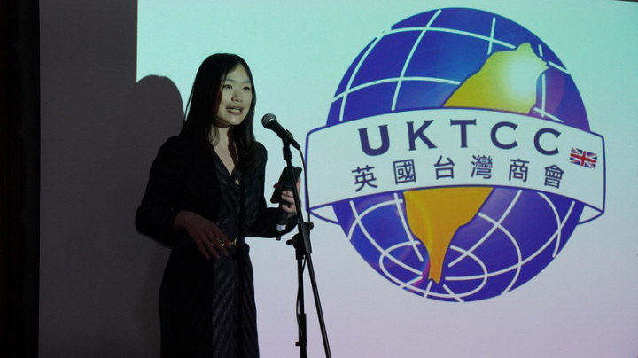英國台灣商會新任會長李欣恬期待商會平台能凝聚業界前輩與新生代能量，促進交流合作與共贏、發展商機與人力媒合。（英國台灣商會提供）