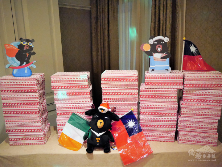 Christmas hampers including Taiwanese delicacies and quality products