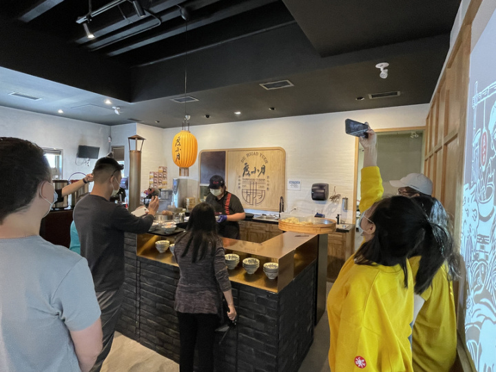 北美第一家「度小月餐廳」強調百之百還原台灣度小月餐廳的味道，去年11月多倫多盛大開張前，先在店內舉辦試吃活動。