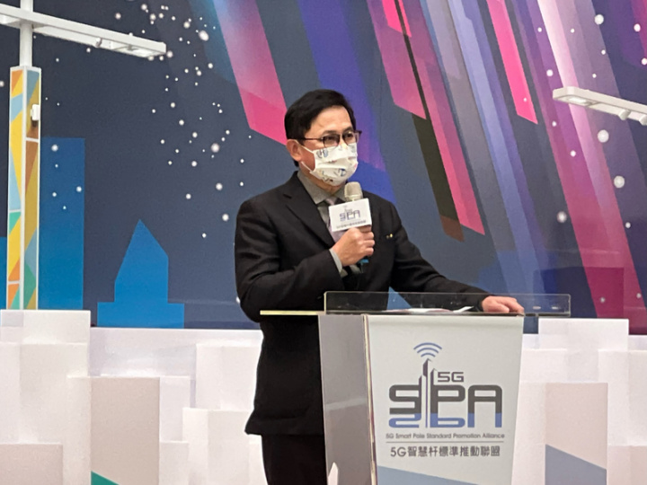 5G智慧杆標準推動聯盟25日宣布啟動場域驗證 （POC），聯盟會長童子賢說，未來台灣可望整廠輸出智慧杆到全世界，有機會讓全球跟隨台灣制定的標準。