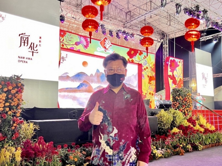 新加坡春節盛典「春到河畔」30日晚間於濱海灣花園舉行開幕式，駐新加坡代表梁國新受邀出席。（駐星代表處提供）