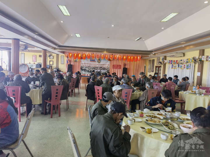 孤軍老兵聚餐