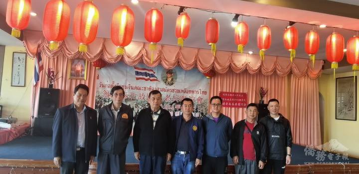 合影。(左起)李泰增、段湄川、李文壇、尚泰明、洪江河