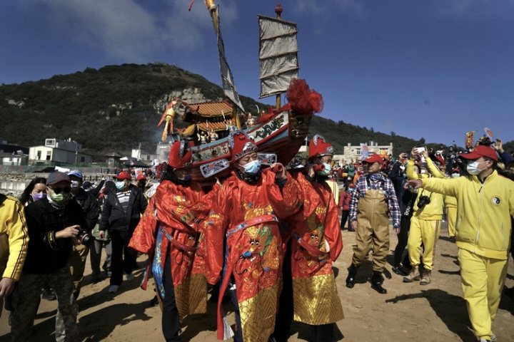 馬祖神船信仰中的「尚書船」也稱為「狀元船」，送狀元船為福州一帶盛典，福州人因感念水部尚書公陳文龍忠孝節義，而沿閩江施放狀元船，船漂流各處，民眾會互相接力迎船、送船，直至入海，代表送陳文龍回鄉探親，14日在馬祖舉辦狀元船施放儀式。