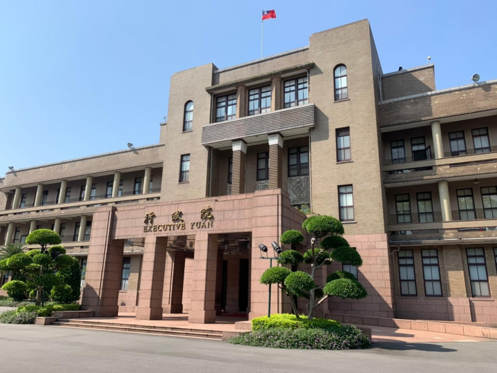 行政院:科技防疫避走春人潮 造訪5G應用場景|科技 | 僑務電子報