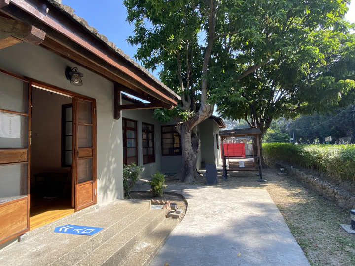 擁有獨棟獨院宿舍群的明德新村，享有「眷村豪宅」、「將軍村」的稱號。