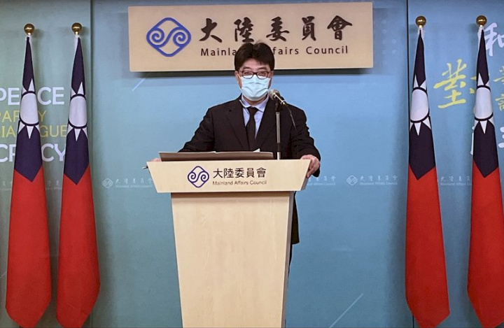 中國駐烏克蘭大使館25日凌晨發出公民撤離登記緊急通知，對象包含台灣人。大陸委員會表示，對於僑民我方早有安排，完全不需要中國越俎代庖。