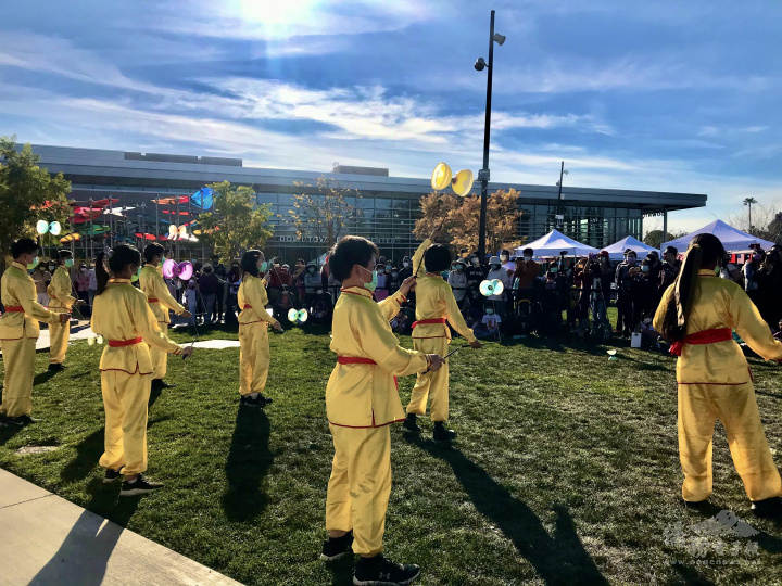 Chinese yoyo performance