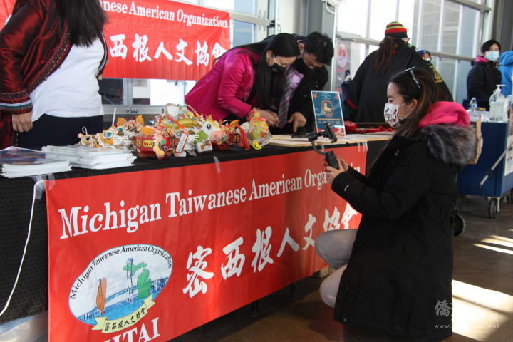 密西根FASCA新聞組學員採訪報導此次活動。