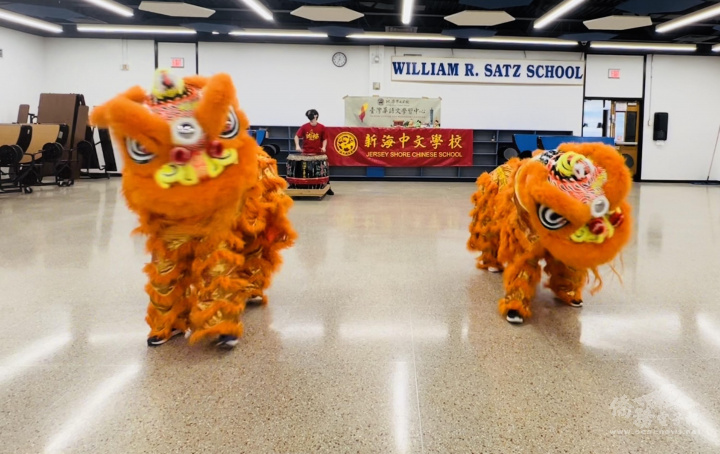 Lion dance team is magnificent and full of vigor!