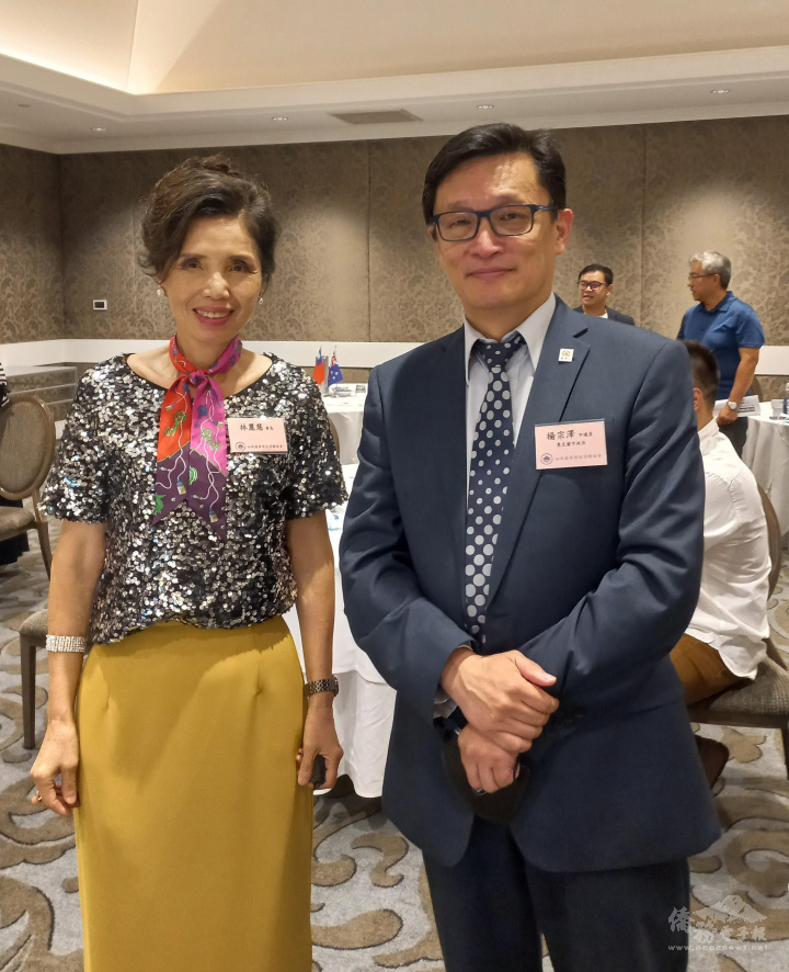 會長林麗慧(左),奧克蘭市市議員楊宗澤(右)