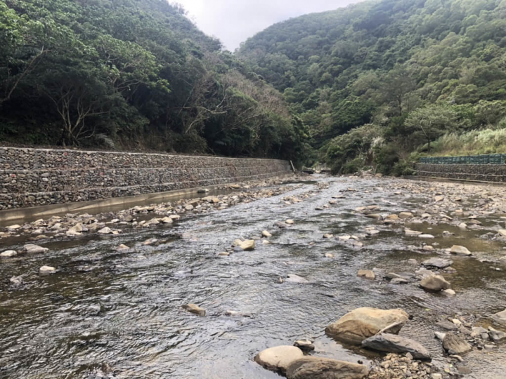 屏東縣加強牡丹水庫上游集水區保育治理，在野溪整治設計階段加入生態團隊，不僅供水穩定，又能兼顧生態維持。（屏東縣政府提供）
