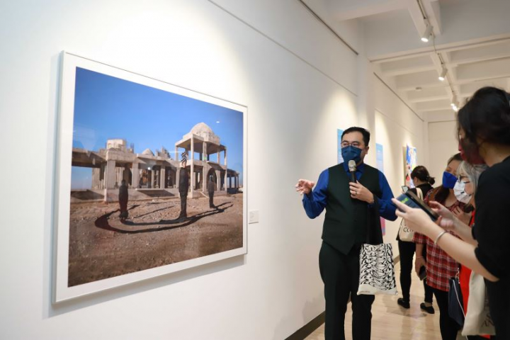 策展人高森信男導覽「複景生活：當代藝術視角中的蒙古及中亞」特展