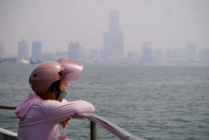 行政院環境保護署28日表示，根據研究，全球臭氧都呈上升趨勢，而台灣自2019年至2021年統計，臭氧8小時污染皆下降，尤其以南部地區改善更大。(圖：中央社)