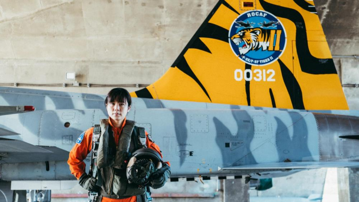 駕駛F5的高慈妤少校