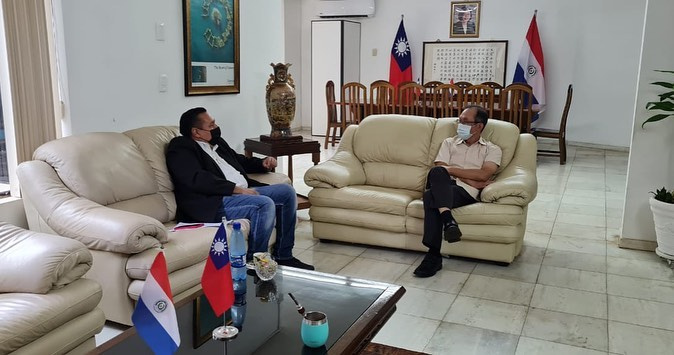 張總領事接見上巴拉納省府新任省長政治顧問