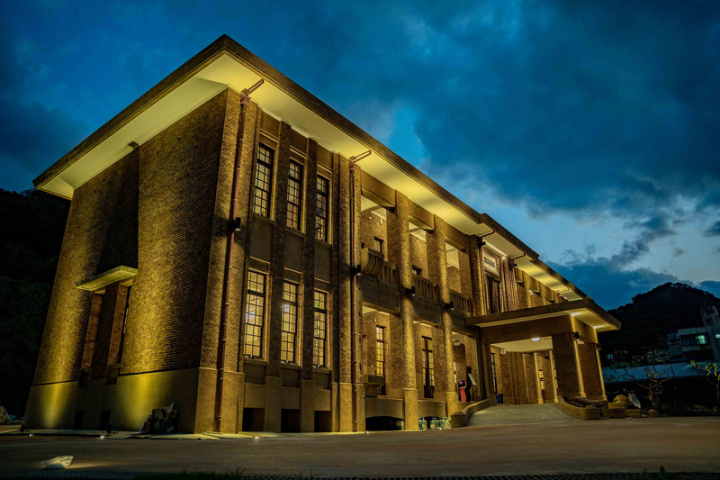 基隆要塞司令部於2010年因具歷史、文化、藝術價值被列為市定古蹟，2020年展開修復工程，如今即將完工，預計將在4月22日開門迎賓。（基隆市文化局提供）