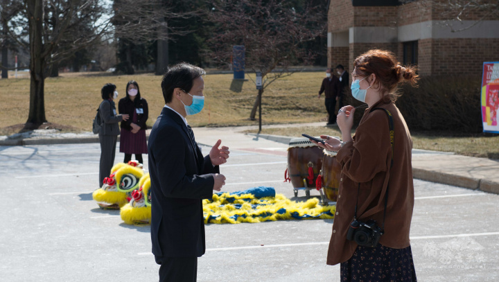 臺灣華語文中心主任郭權賢會後接受密西根主流媒體MLive專訪