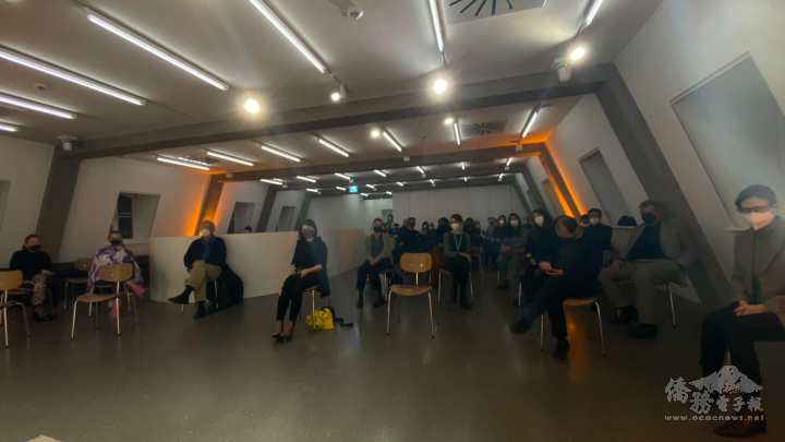 The closing ceremony with guests.