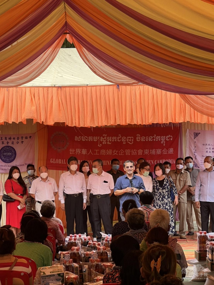  世華柬埔寨金邊分會一行