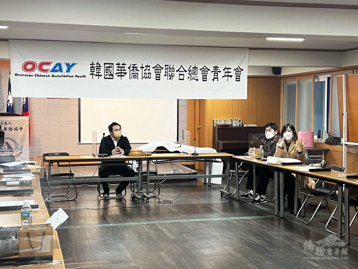  林季蓉說明「全球僑臺商產學合作方案」等最新專案