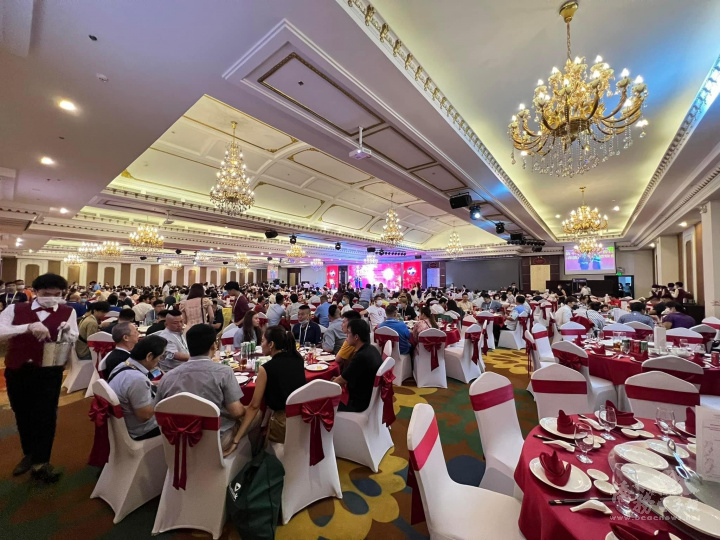 越南平陽臺灣商會春酒晚宴會場