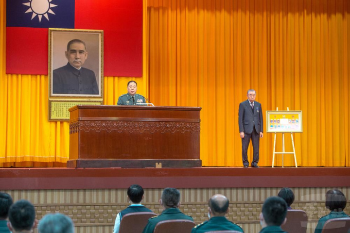 徐司令感謝李理事長提振陸軍形象及照顧官兵的付出。