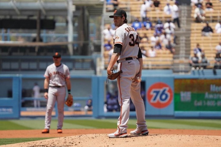 王牌投手高斯曼（前）2019年走下坡，但他加入巨人隊經過調整後，去年投出14勝6敗、防禦率2.81的頂級水準。（圖取自instagram.com/kevingausman34）