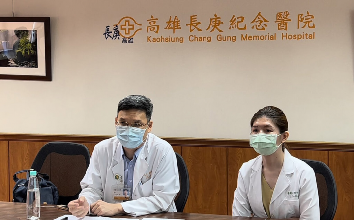 高雄長庚醫院研究團隊6日舉行記者會指出，研究發現，曾感染SARS的康復者接受COVID-19疫苗後，可誘發高濃度抗體，顯示具免疫記憶，或可作為未來開發長效型疫苗的研究方向。（高雄長庚紀念醫院提供）