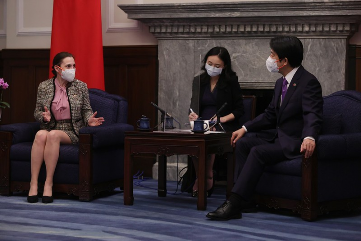 賴清德副總統12日上午接見「台瑞典國會議員協會暨歐洲議會議員聯合訪團」