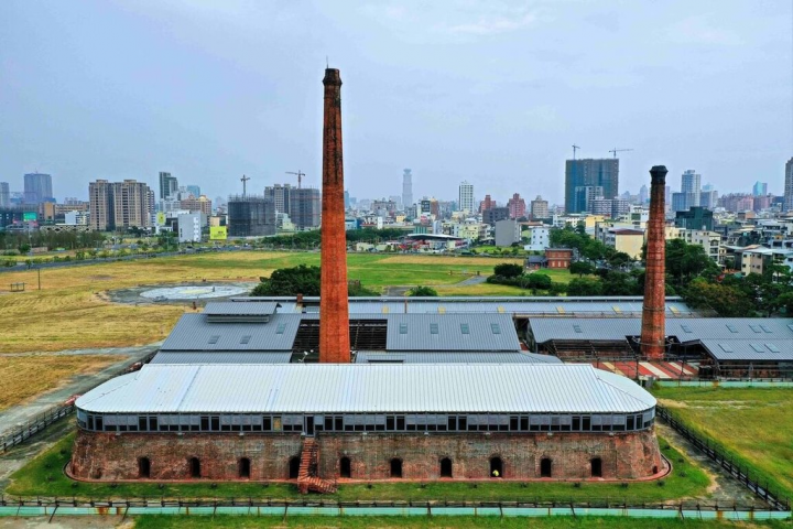 高雄市文化局規劃國際古蹟遺址日活動，將於16、17日在中都唐榮磚窯廠舉辦市集、講座等活動。（高雄市文化局提供）