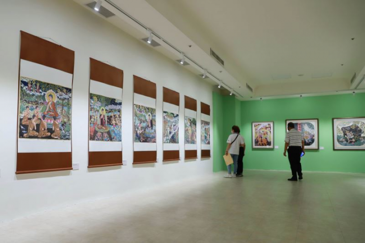 「林智信版畫、陶藝大展」展場一隅