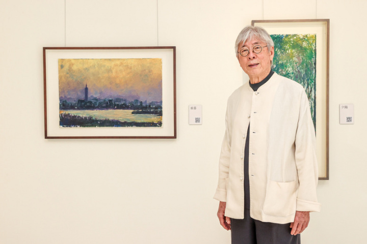 曾經代理麥當勞進台灣的孫大強8日在文大推廣教育部大夏藝廊舉行「荒遊一生・八十有感」創作分享會，他回首展望自己的人生旅程，並跟與會者分享。