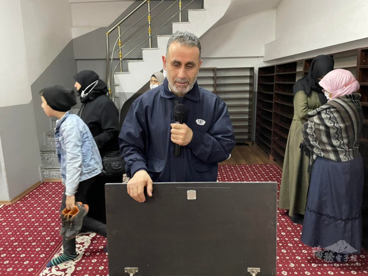 敘利亞志工主麻教授希望大家在齋月時能協助興建清真寺