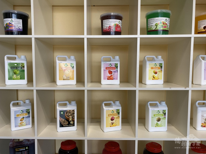 市場經理Charlotte認為，來自臺灣的飲料原物料是「小商品，大產值」擁有巨大的國際市場潛力