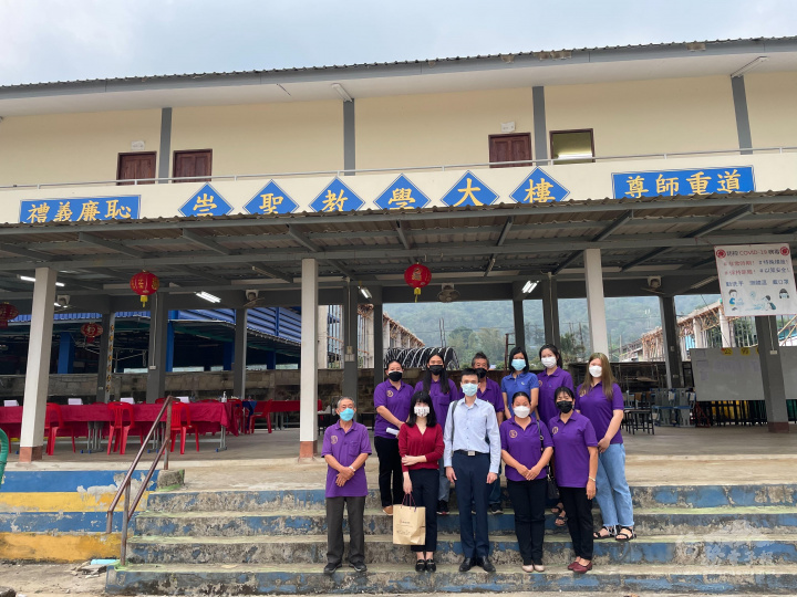 駐泰代表處僑務組訪視崇聖學校