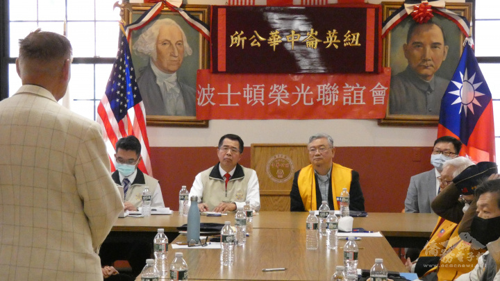 波士頓榮光會理事長石家孝侃侃陳情(周菊子攝)